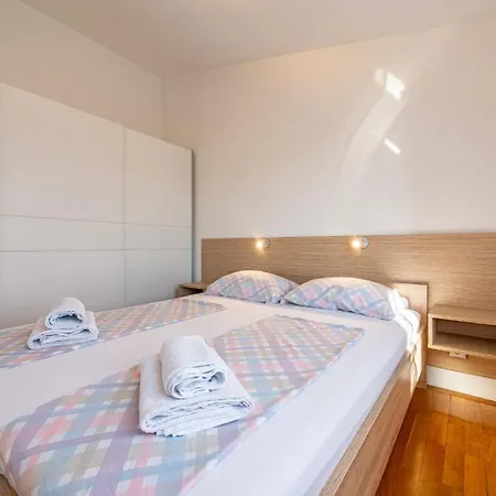 Petkovic Apartman Zára